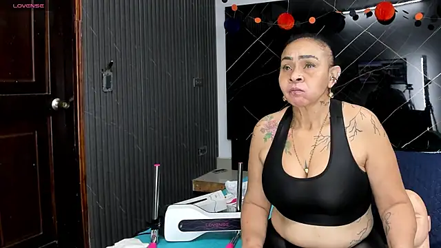 Snapshot of cloee-rabbyt chatting on November 7, 2025, 11:21 am cloee-rabbyt online show from November 7, 2025, 11:21 am