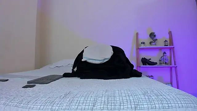 skinny and boyfriend online show from February 25, 2025, 4:53 pm