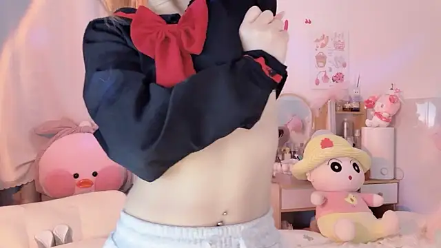 Snapshot of Carly_1 chatting on December 13, 2024, 1:15 am Carly 1 online show from December 13, 2024, 1:15 am