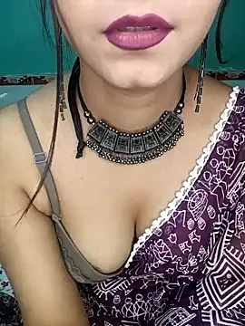 Snapshot of Diamond_queeen chatting on December 1, 2024, 9:59 pm Diamond queeen online show from December 1, 2024, 9:59 pm