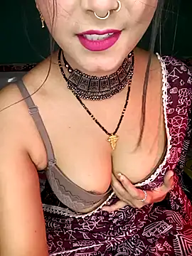 Snapshot of Diamond_queeen chatting on January 25, 2025, 8:31 pm Diamond queeen online show from January 25, 2025, 8:31 pm