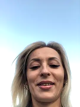 Snapshot of Diamond_Bunny_ chatting on November 4, 2025, 2:38 pm Diamond Bunny online show from November 4, 2025, 2:38 pm