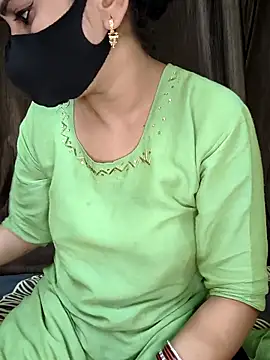 Snapshot of kaveerpooja947 chatting on September 25, 2025, 4:21 pm kaveerpooja947 online show from September 25, 2025, 4:21 pm