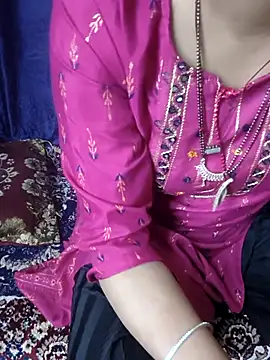 Snapshot of kaveerpooja947 chatting on October 26, 2025, 4:57 pm kaveerpooja947 online show from October 26, 2025, 4:57 pm