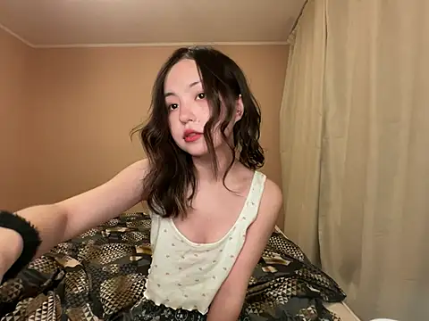 Snapshot of lalallalalaa- chatting on January 24, 2025, 10:11 am lalallalalaa- online show from January 24, 2025, 10:11 am