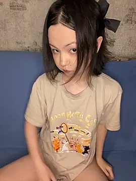 Snapshot of lalallalalaa- chatting on September 25, 2025, 2:10 pm lalallalalaa- online show from September 25, 2025, 2:10 pm