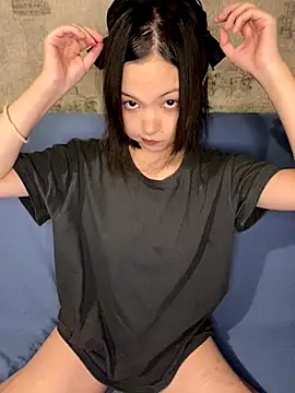 Snapshot of lalallalalaa- chatting on October 9, 2025, 3:10 pm lalallalalaa- online show from October 9, 2025, 3:10 pm