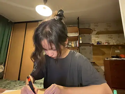 Snapshot of lalallalalaa- chatting on November 20, 2025, 1:55 pm lalallalalaa- online show from November 20, 2025, 1:55 pm