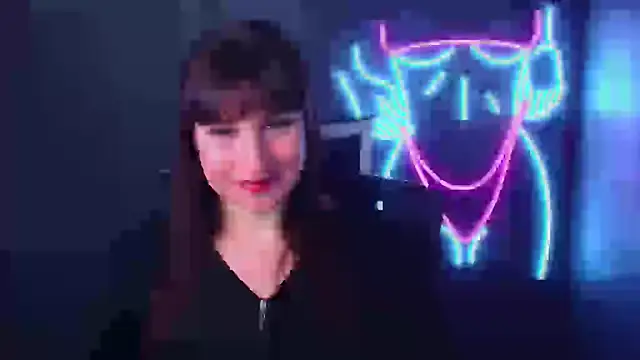 Snapshot of Violla_My chatting on December 18, 2024, 7:15 am Violla My online show from December 18, 2024, 7:15 am