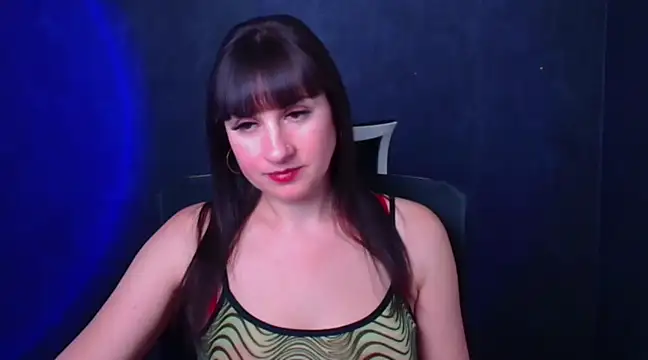 Snapshot of Violla_My chatting on January 6, 2025, 9:52 am Violla My online show from January 6, 2025, 9:52 am