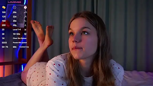 Snapshot of EdlinAlliston chatting on February 3, 2025, 1:51 pm EdlinAlliston online show from February 3, 2025, 1:51 pm