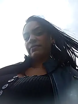 Sara-77 online show from January 3, 2025, 5:10 pm