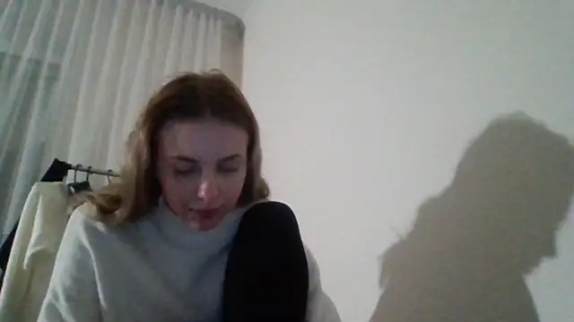 Snapshot of Sweety_Nika chatting on January 11, 2025, 12:01 am Sweety Nika online show from January 11, 2025, 12:01 am