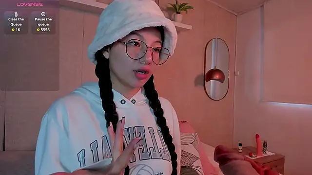 Eva depp online show from November 11, 2025, 1:22 pm