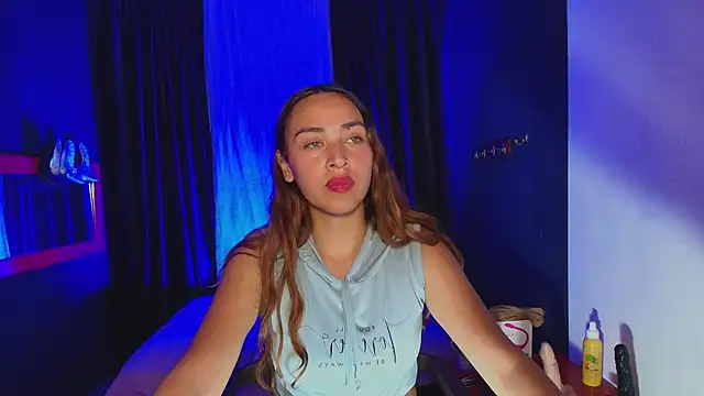 DevoniCollins online show from January 13, 2025, 7:53 pm