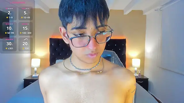 Snapshot of Dark_hairy_ chatting on February 22, 2025, 3:34 am Dark hairy online show from February 22, 2025, 3:34 am