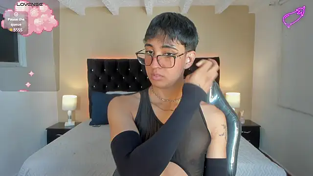 Snapshot of Dark_hairy_ chatting on March 7, 2025, 2:01 pm Dark hairy online show from March 7, 2025, 2:01 pm