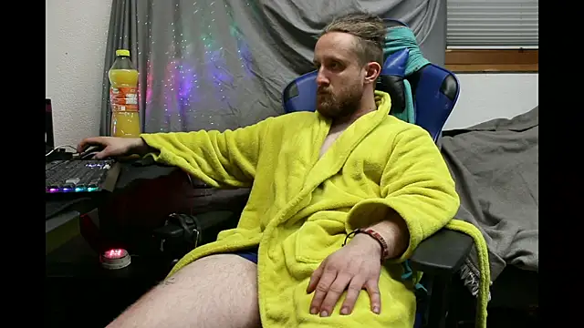 DrownMentallyyy online show from January 7, 2025, 6:05 am