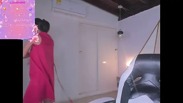 Snapshot of coraltaylor chatting on December 12, 2024, 3:27 pm coraltaylor online show from December 12, 2024, 3:27 pm