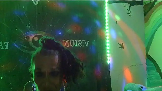 Snapshot of Lobaveterana_sex chatting on February 2, 2025, 5:32 am Lobaveterana sex online show from February 2, 2025, 5:32 am