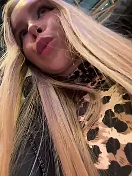 mur girl online show from January 8, 2025, 1:52 pm