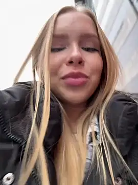 mur girl online show from February 8, 2025, 12:39 pm