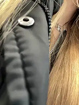 mur girl online show from February 19, 2025, 8:22 am