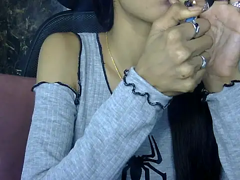 Snapshot of MAAYRA_09 chatting on February 1, 2025, 12:37 pm MAAYRA 09 online show from February 1, 2025, 12:37 pm