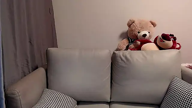 Snapshot of Little-sweet chatting on February 11, 2025, 12:48 pm Little-sweet online show from February 11, 2025, 12:48 pm