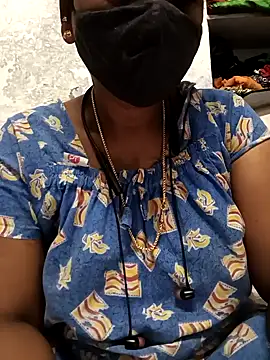 Snapshot of MaaliiiPonuTamil chatting on February 20, 2025, 7:52 pm MaaliiiPonuTamil online show from February 20, 2025, 7:52 pm