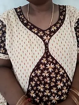 Snapshot of MaaliiiPonuTamil chatting on February 28, 2025, 4:54 am MaaliiiPonuTamil online show from February 28, 2025, 4:54 am