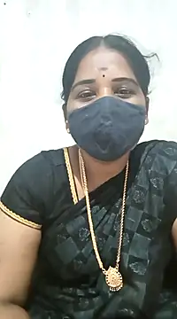 Snapshot of MaaliiiPonuTamil chatting on February 28, 2025, 4:42 pm MaaliiiPonuTamil online show from February 28, 2025, 4:42 pm