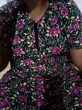 Snapshot of MaaliiiPonuTamil chatting on March 1, 2025, 5:05 pm MaaliiiPonuTamil online show from March 1, 2025, 5:05 pm