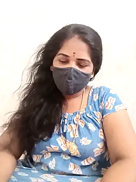 Snapshot of MaaliiiPonuTamil chatting on March 5, 2025, 8:21 am MaaliiiPonuTamil online show from March 5, 2025, 8:21 am