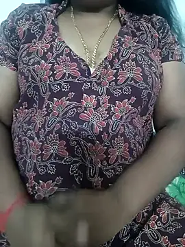 Snapshot of MaaliiiPonuTamil chatting on September 21, 2025, 5:14 pm MaaliiiPonuTamil online show from September 21, 2025, 5:14 pm