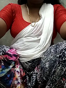 Snapshot of MaaliiiPonuTamil chatting on September 27, 2025, 11:43 pm MaaliiiPonuTamil online show from September 27, 2025, 11:43 pm