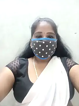 Snapshot of MaaliiiPonuTamil chatting on October 3, 2025, 1:19 pm MaaliiiPonuTamil online show from October 3, 2025, 1:19 pm