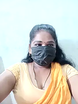 Snapshot of MaaliiiPonuTamil chatting on October 10, 2025, 2:10 am MaaliiiPonuTamil online show from October 10, 2025, 2:10 am