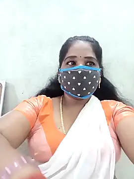 Snapshot of MaaliiiPonuTamil chatting on October 19, 2025, 1:17 am MaaliiiPonuTamil online show from October 19, 2025, 1:17 am