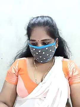 Snapshot of MaaliiiPonuTamil chatting on October 21, 2025, 1:45 pm MaaliiiPonuTamil online show from October 21, 2025, 1:45 pm