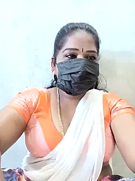 Snapshot of MaaliiiPonuTamil chatting on November 1, 2025, 1:51 am MaaliiiPonuTamil online show from November 1, 2025, 1:51 am