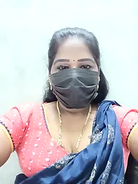 Snapshot of MaaliiiPonuTamil chatting on November 12, 2025, 11:58 pm MaaliiiPonuTamil online show from November 12, 2025, 11:58 pm