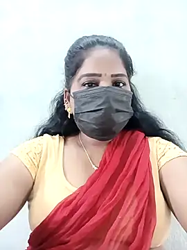 Snapshot of MaaliiiPonuTamil chatting on November 17, 2025, 2:28 am MaaliiiPonuTamil online show from November 17, 2025, 2:28 am