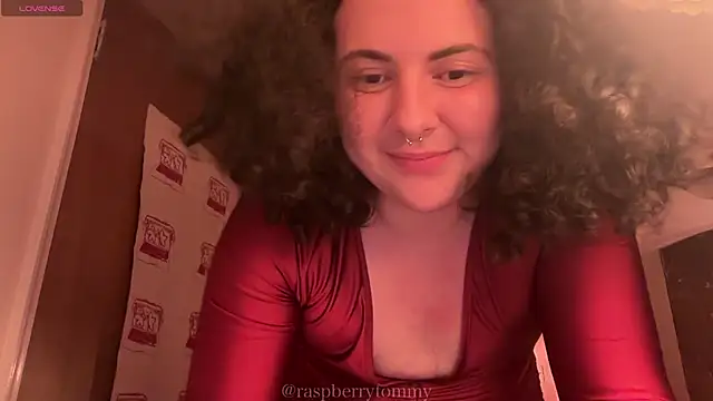 Snapshot of RaspberryTommyFTM chatting on October 1, 2025, 3:56 am RaspberryTommyFTM online show from October 1, 2025, 3:56 am