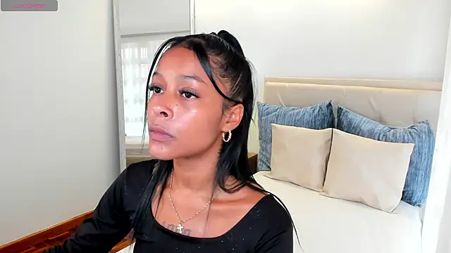 Snapshot of natali_henao chatting on September 26, 2025, 4:55 pm natali henao online show from September 26, 2025, 4:55 pm