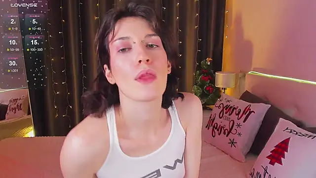 Snapshot of Kolette_Gray chatting on January 4, 2025, 3:39 pm Kolette Gray online show from January 4, 2025, 3:39 pm