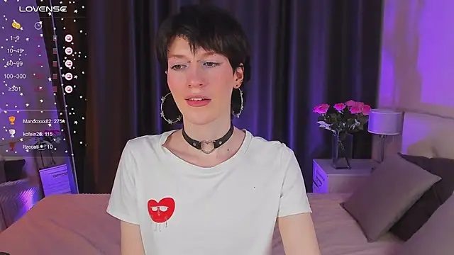 Snapshot of Kolette_Gray chatting on March 2, 2025, 11:29 am Kolette Gray online show from March 2, 2025, 11:29 am