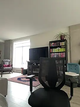 aarosteev2 online show from March 21, 2025, 2:07 pm