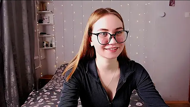 Snapshot of Miya_Mark chatting on December 3, 2024, 3:55 pm Miya Mark online show from December 3, 2024, 3:55 pm