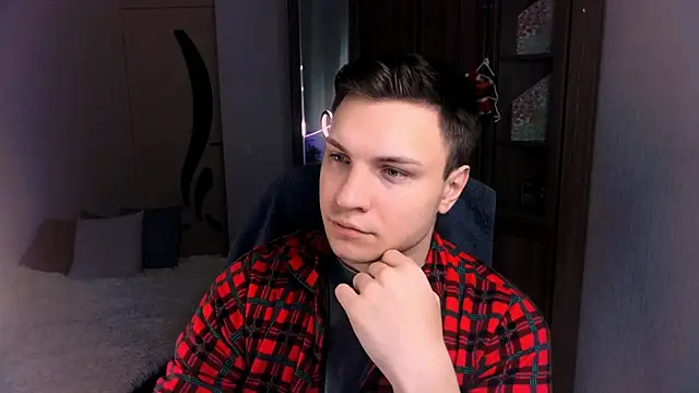 handsome guy01 online show from December 12, 2024, 11:25 pm